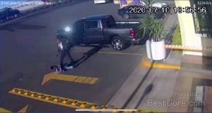 sharp-dress-mexico-man-truck-foil-robbery-attempt-own-gun-cctv.jpg